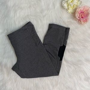 Lululemon Athletica Leggings Gray Black Capris